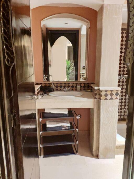 Appartement Gueliz Marrakesh Exteriör bild